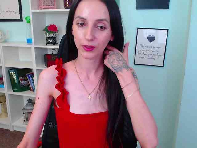 Julia-Jae webcam