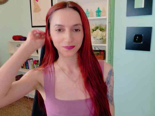 Julia-Jae webcam