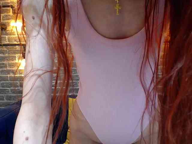 Julia-Jae webcam