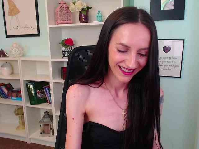 Julia-Jae webcam