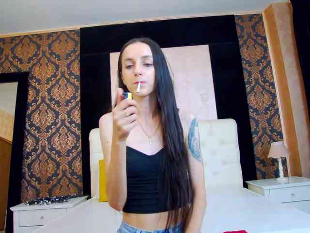 Julia-Jae webcam
