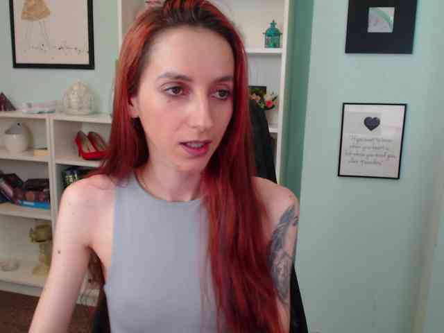 Julia-Jae webcam