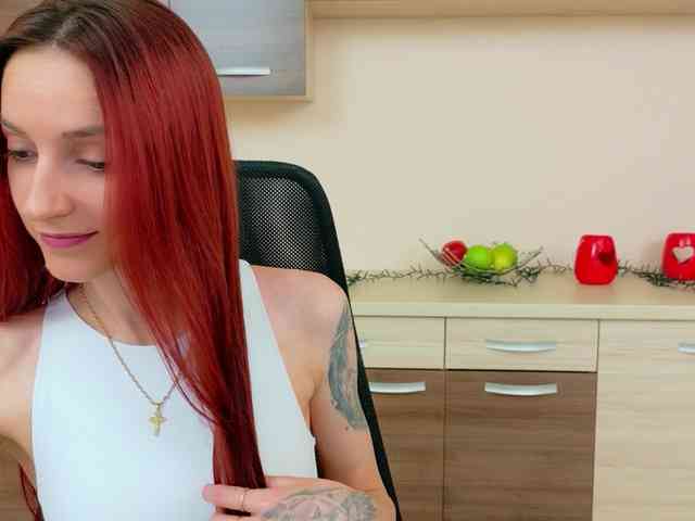 Julia-Jae webcam