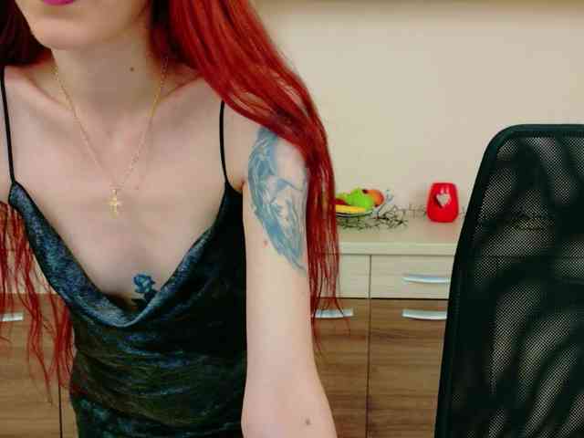 Julia-Jae webcam