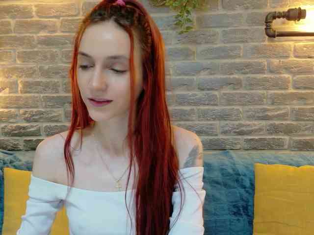 Julia-Jae webcam