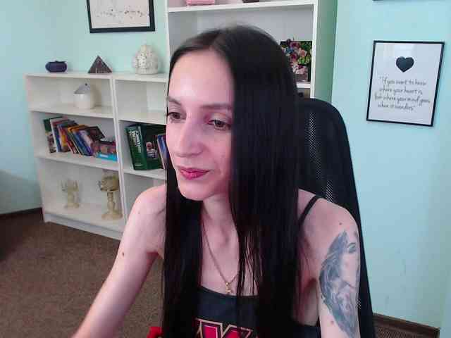 Julia-Jae webcam