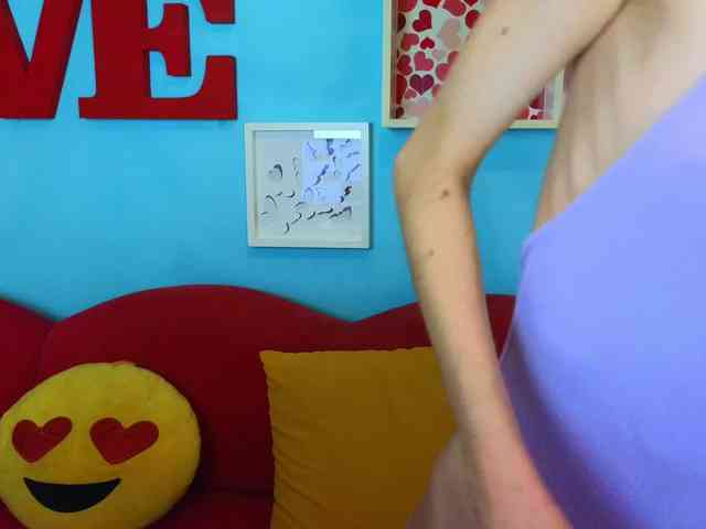 Julia-Jae webcam