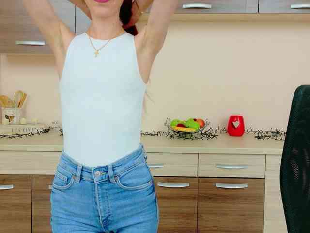 Julia-Jae webcam