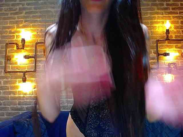 Julia-Jae webcam