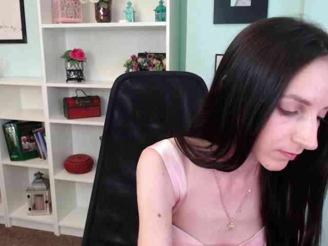 Julia-Jae webcam
