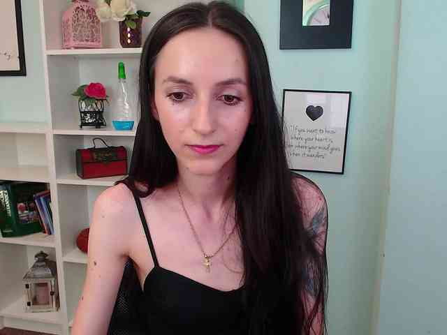Julia-Jae webcam