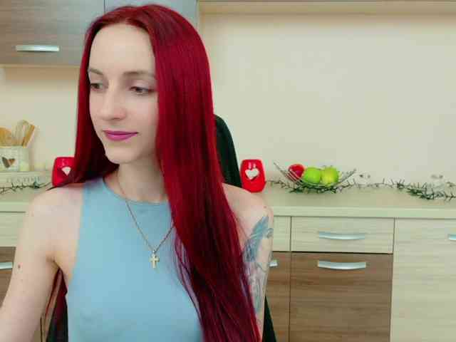 Julia-Jae webcam