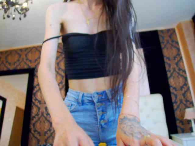 Julia-Jae webcam
