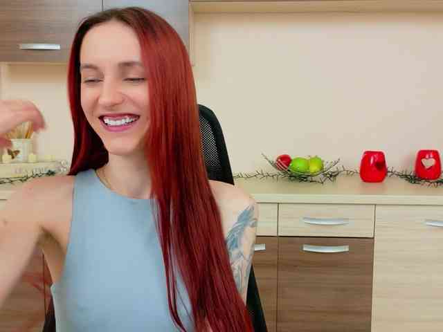 Julia-Jae webcam