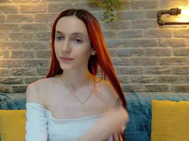 Julia-Jae webcam