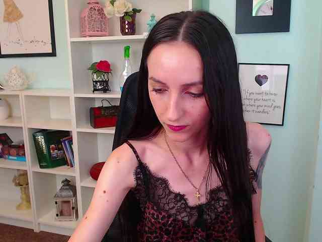 Julia-Jae webcam