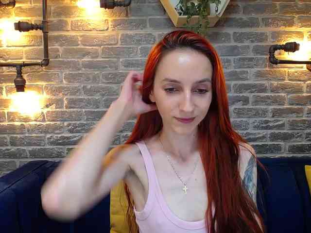Julia-Jae webcam