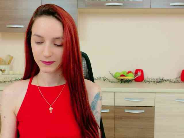 Julia-Jae webcam
