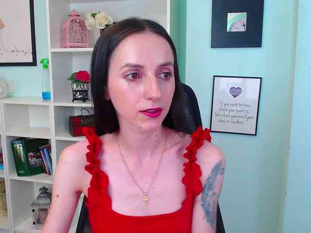 Julia-Jae webcam