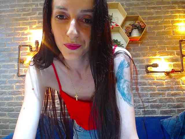 Julia-Jae webcam