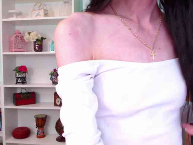 Julia-Jae webcam