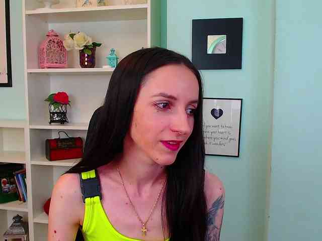 Julia-Jae webcam