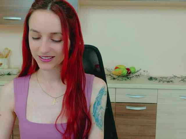 Julia-Jae webcam