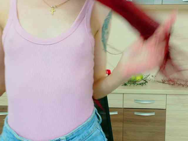 Julia-Jae webcam
