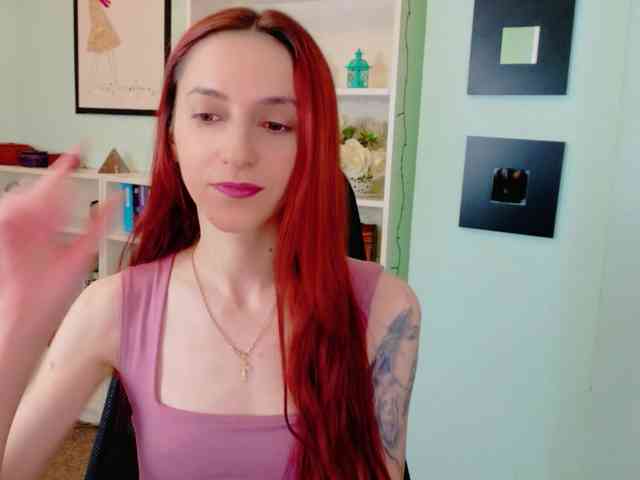 Julia-Jae webcam