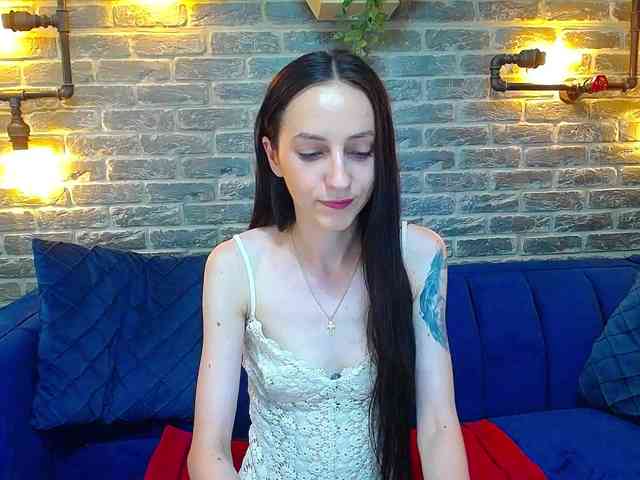 Julia-Jae webcam