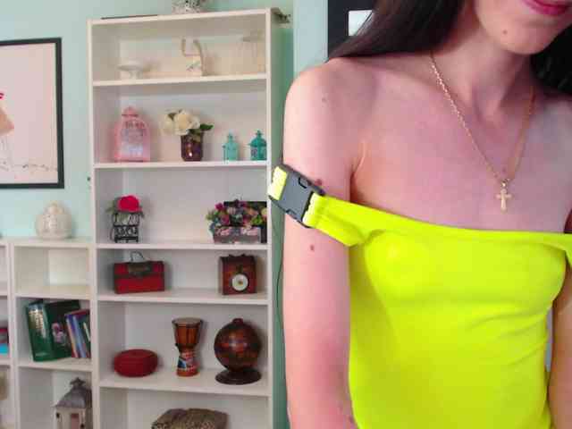 Julia-Jae webcam