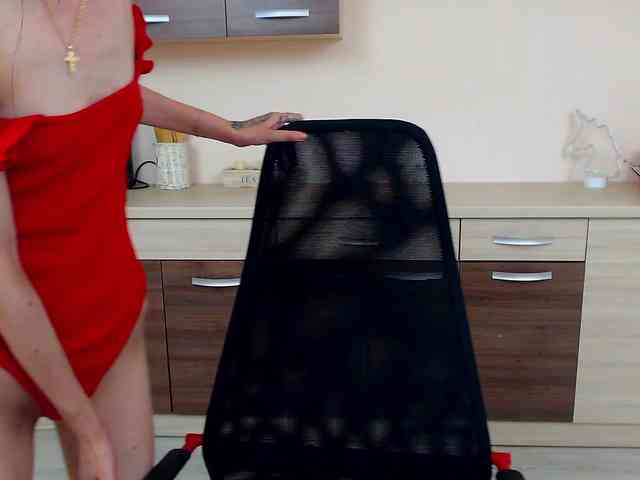 Julia-Jae webcam