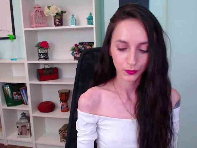 Julia-Jae webcam