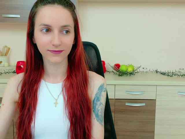 Julia-Jae webcam