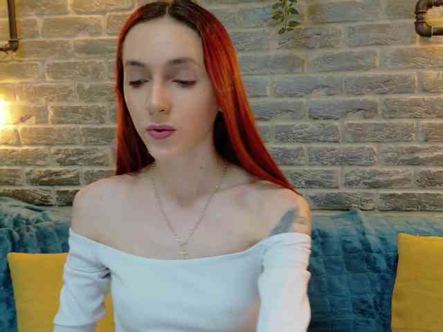 Julia-Jae webcam