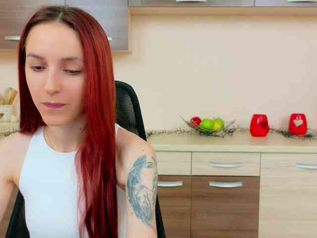 Julia-Jae webcam