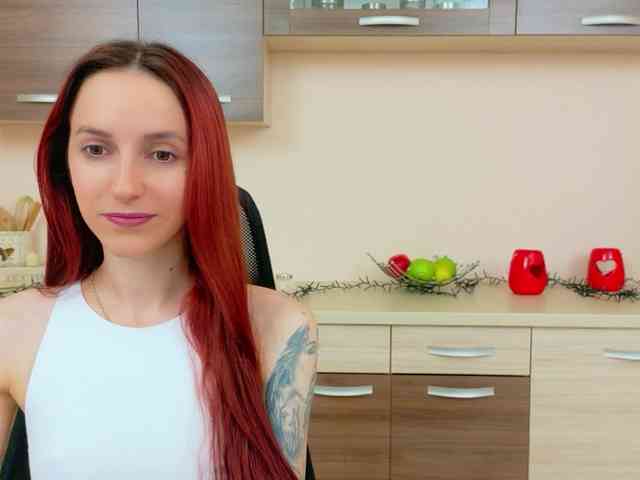 Julia-Jae webcam