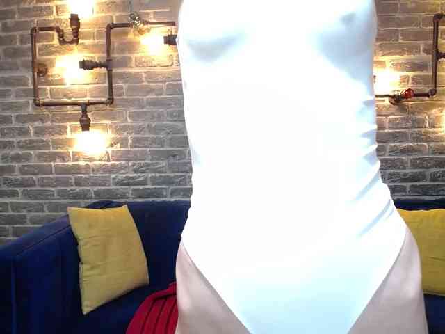 Julia-Jae webcam