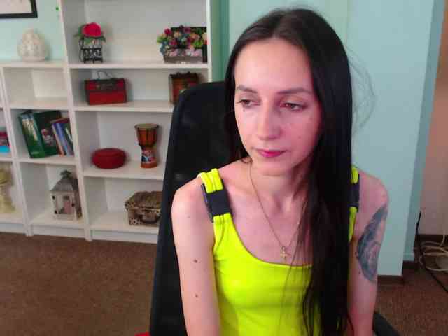 Julia-Jae webcam