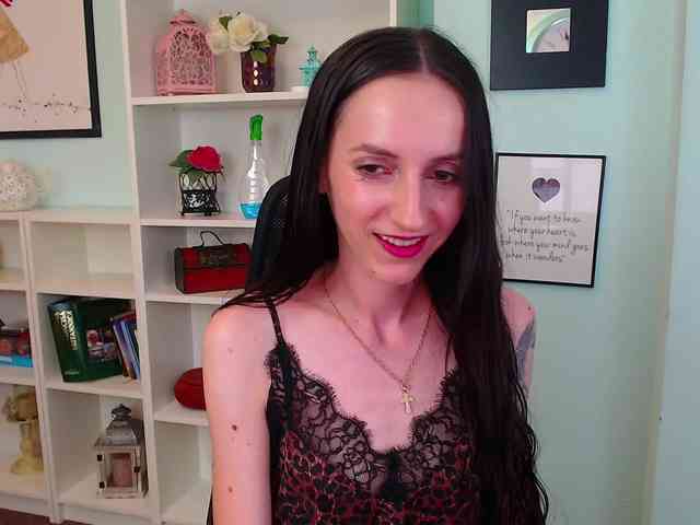 Julia-Jae webcam