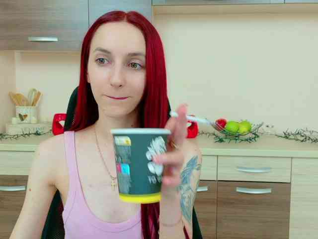 Julia-Jae webcam