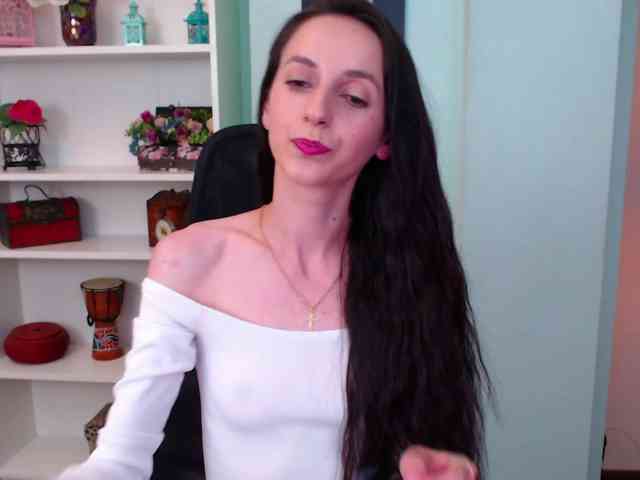 Julia-Jae webcam