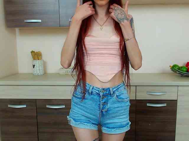 Julia-Jae webcam