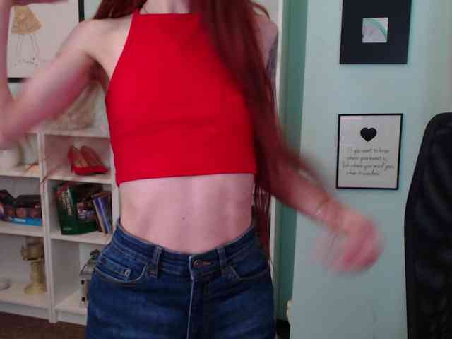Julia-Jae webcam