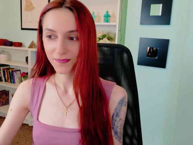 Julia-Jae webcam