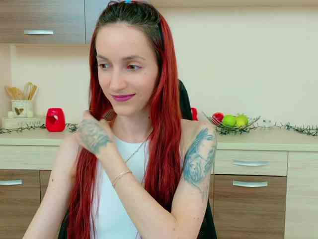 Julia-Jae webcam