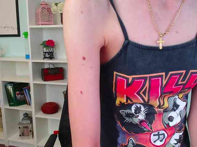 Julia-Jae webcam
