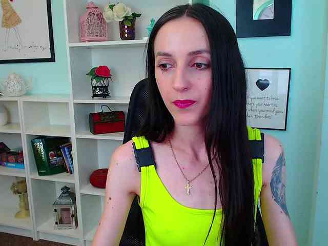 Julia-Jae webcam