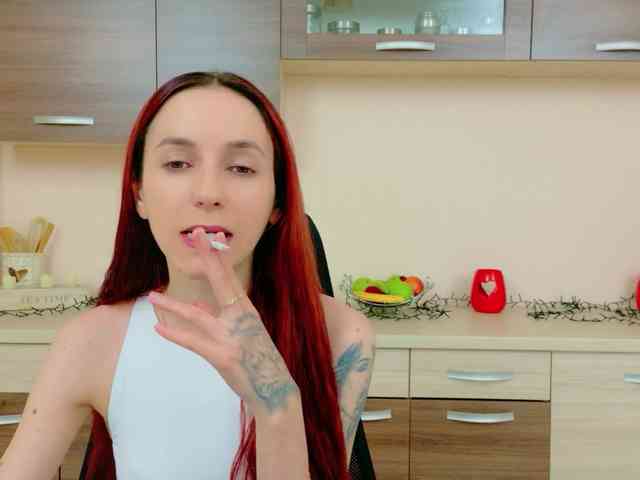 Julia-Jae webcam