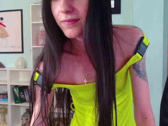 Julia-Jae webcam